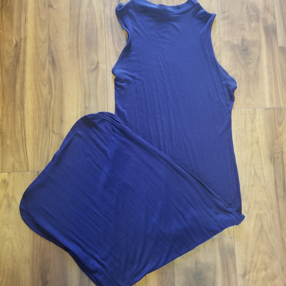 Dress - Picture 5 of 5